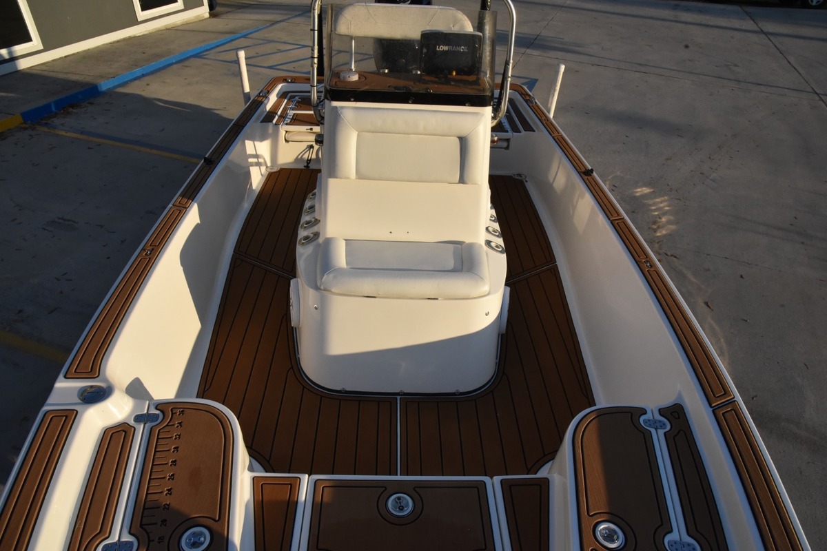 2013 Blazer Bay 2220 Fisherman, 28