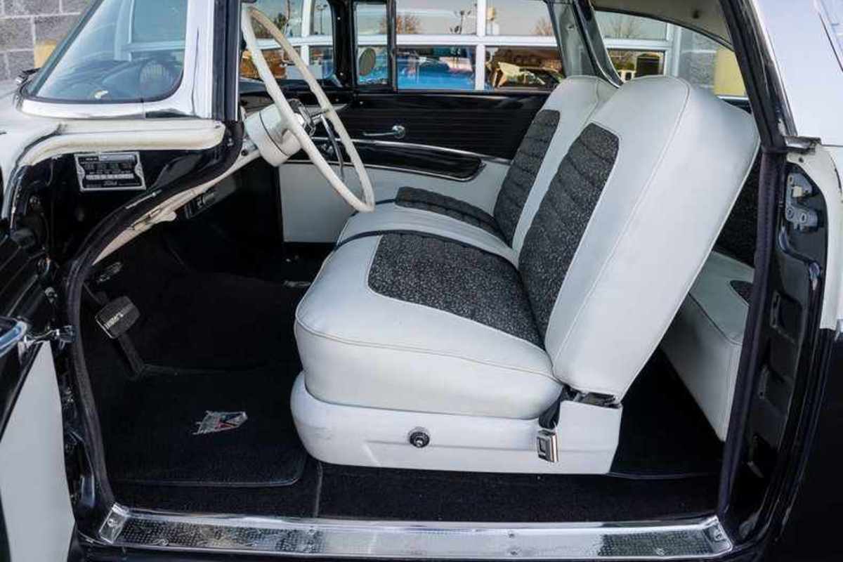 1955 Ford Crown Victoria, 14