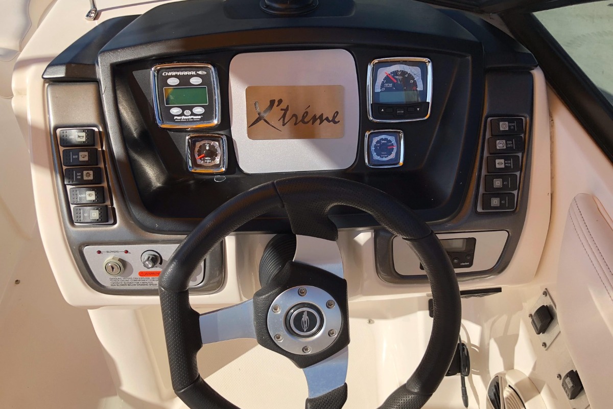 2009 Chaparral Sunesta 244 Xtreme, 4