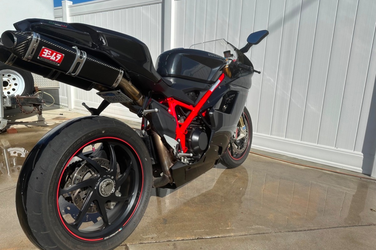 2010 Ducati 1198S, 7