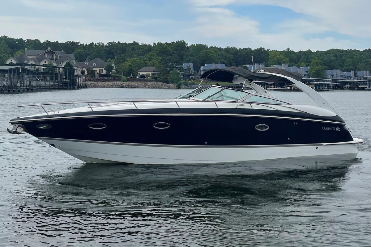 2004 Cobalt Boats 360, 1