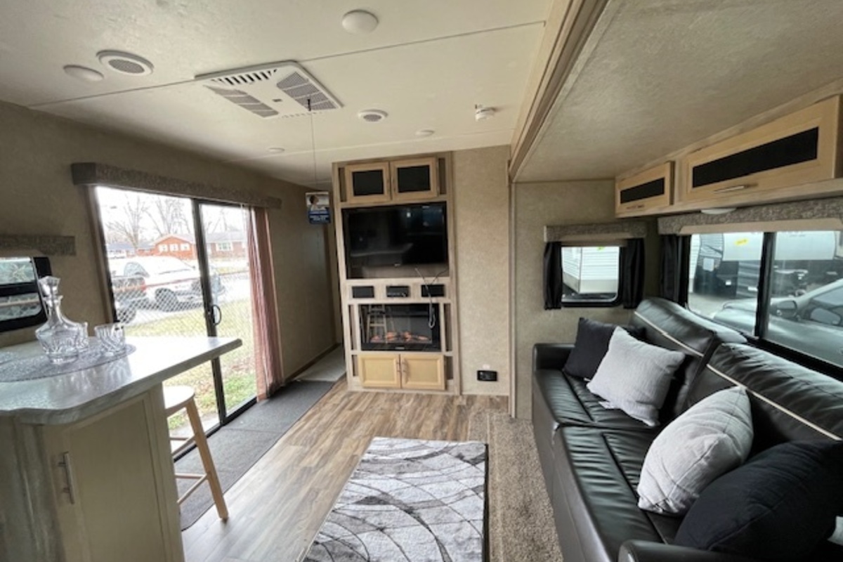 2019 COACHMEN CATALINA DESTINATION, 5