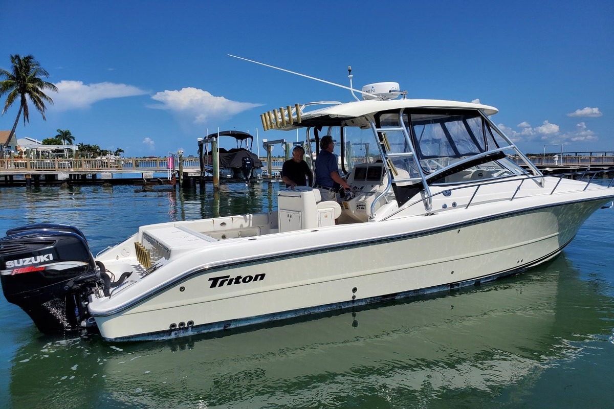 2007 Triton Boats 351 Express, 0