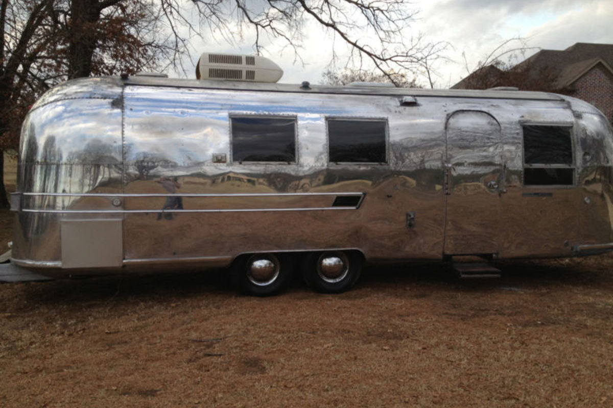 1968 Airstream Land Yacht Ambassador, 5