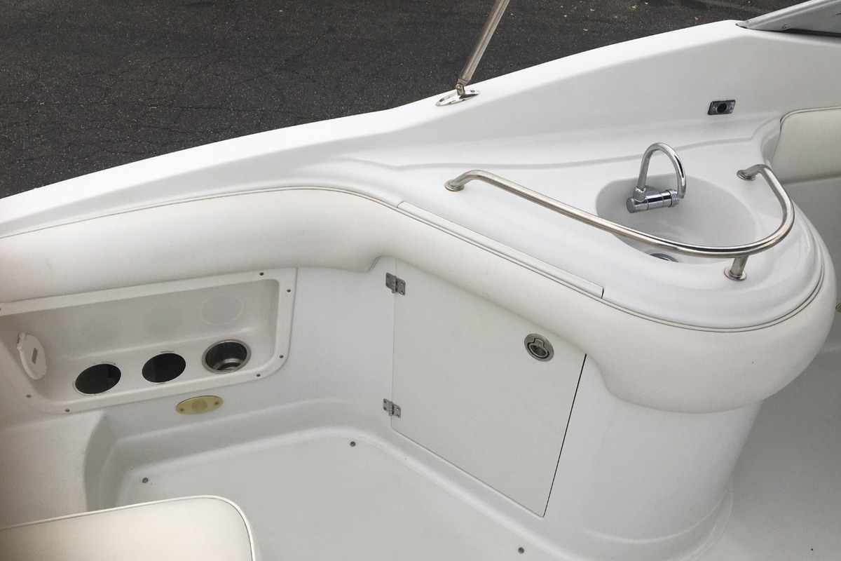 2006 Crownline 262, 11