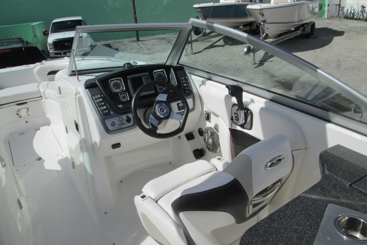 2012 Chaparral 264 Sunesta, 6