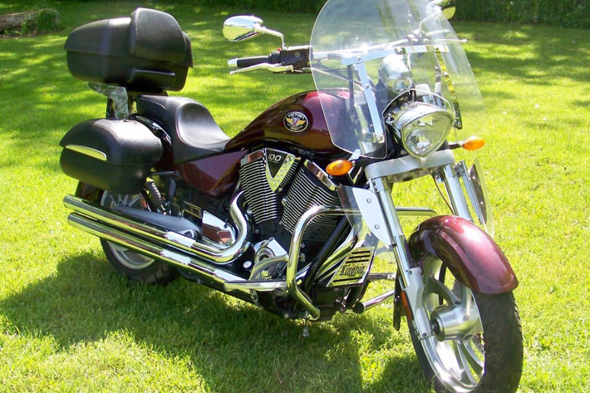 2008 Victory Kingpin, 0