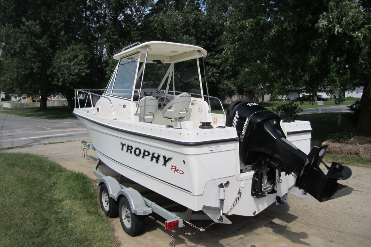 2011 Trophy Trophy 2102, 0
