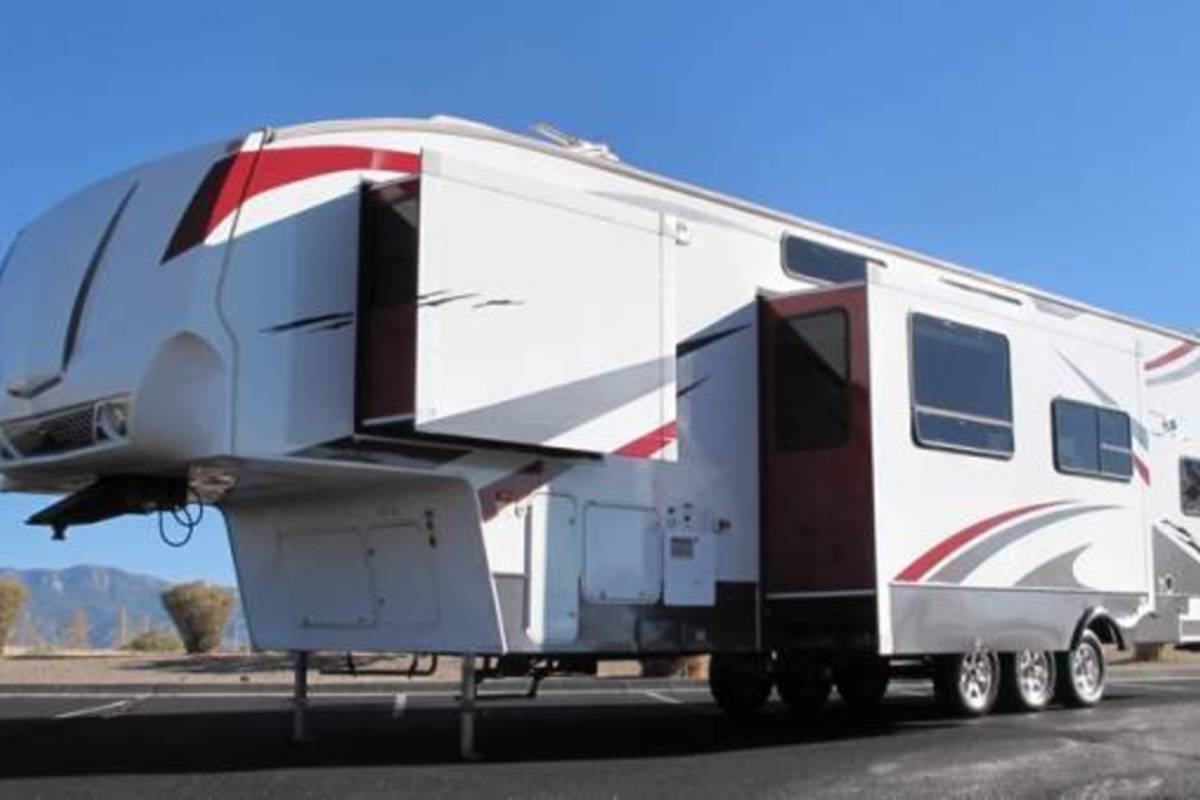 2008 Keystone FUZION FZ373, 19