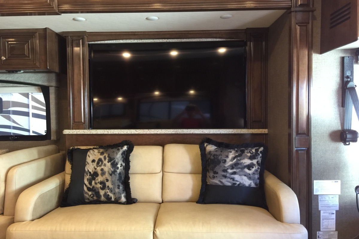 2017 Thor Tuscany XTE 40 AX, 3