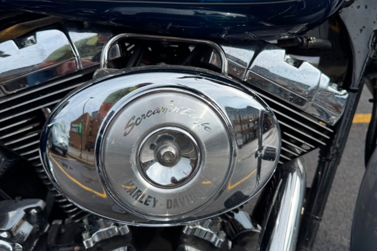 1999 Harley Davidson FLHTCI, 5