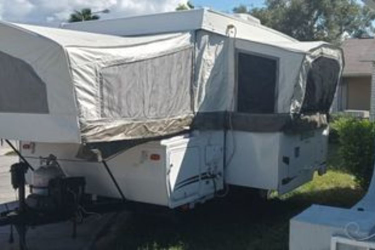 2010 Forest River Rockwood Premier, 1