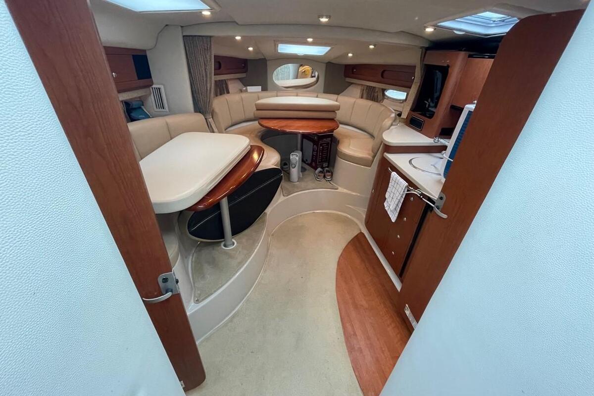 2003 Chaparral 320 Signature, 8