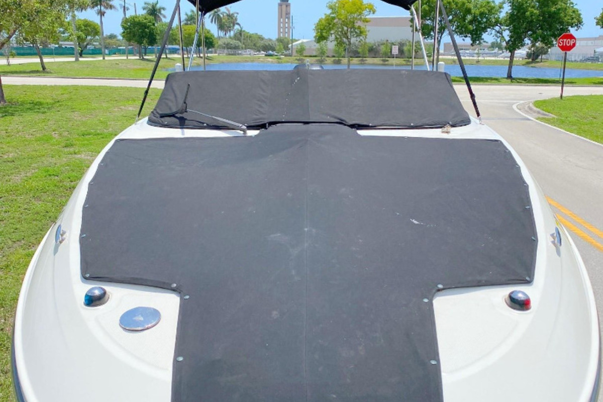 2015 Sea Ray 240 Sundeck, 19