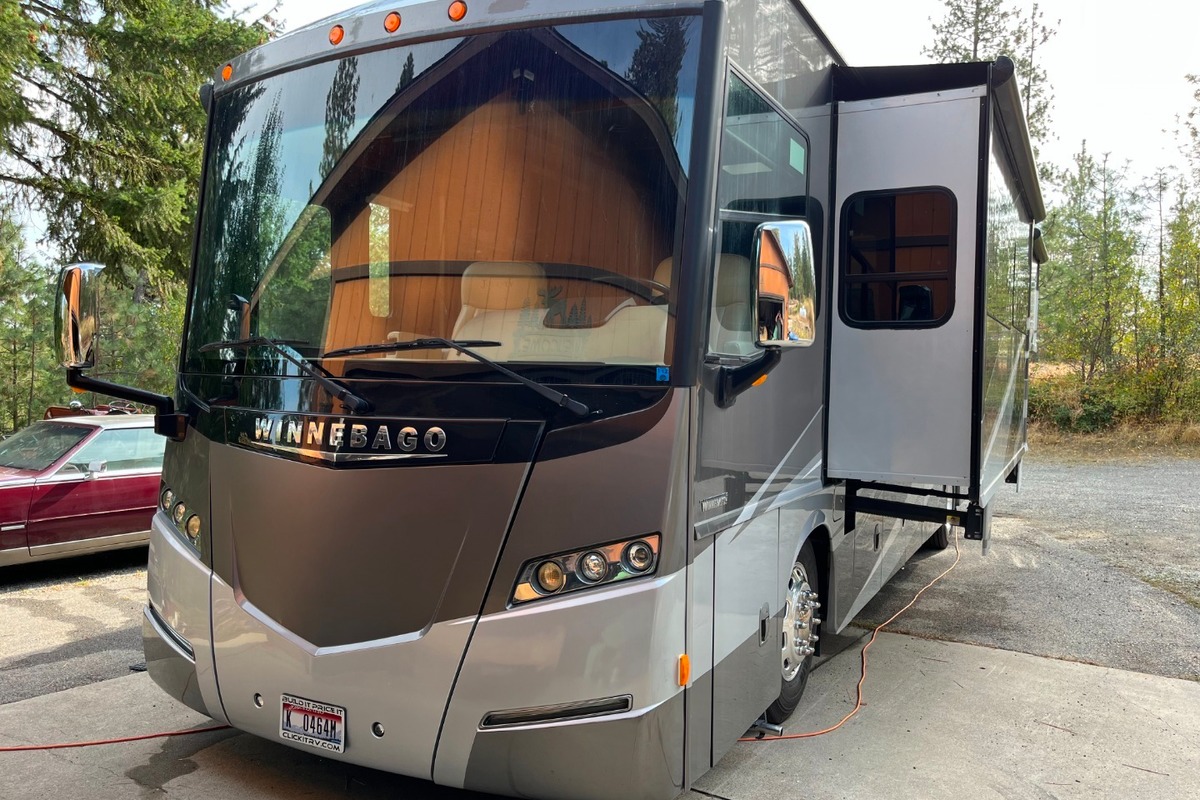 2015 Winnebago Journey 36M Diesel, 0