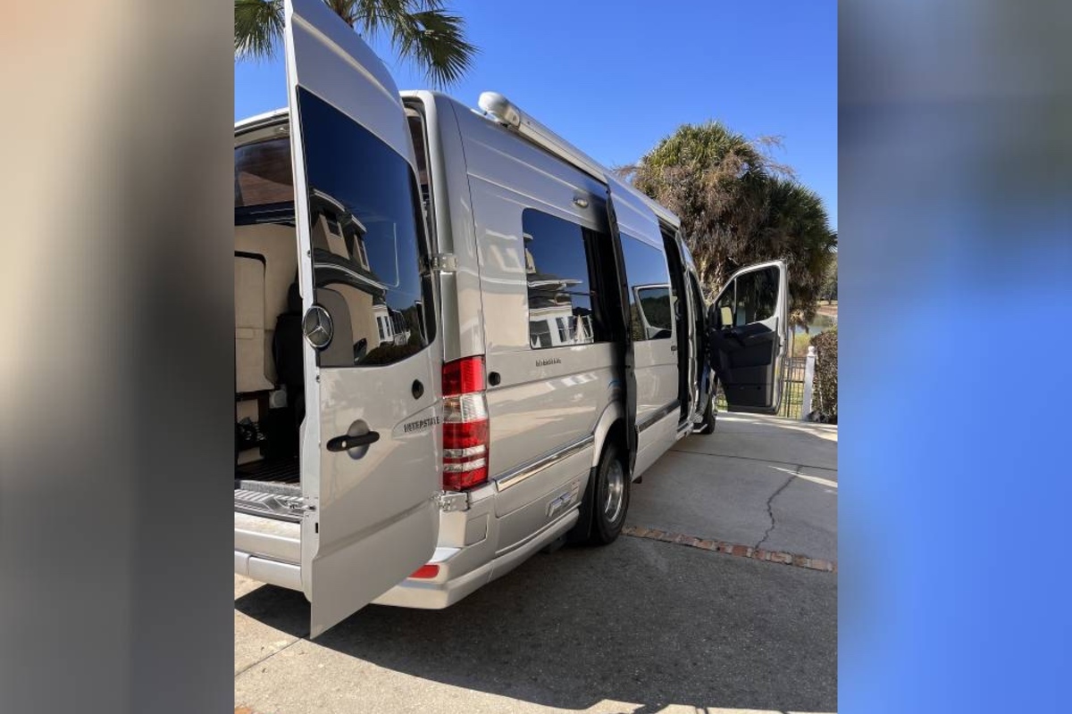 2015 Mercedes Sprinter Road Trek E 3500, 2