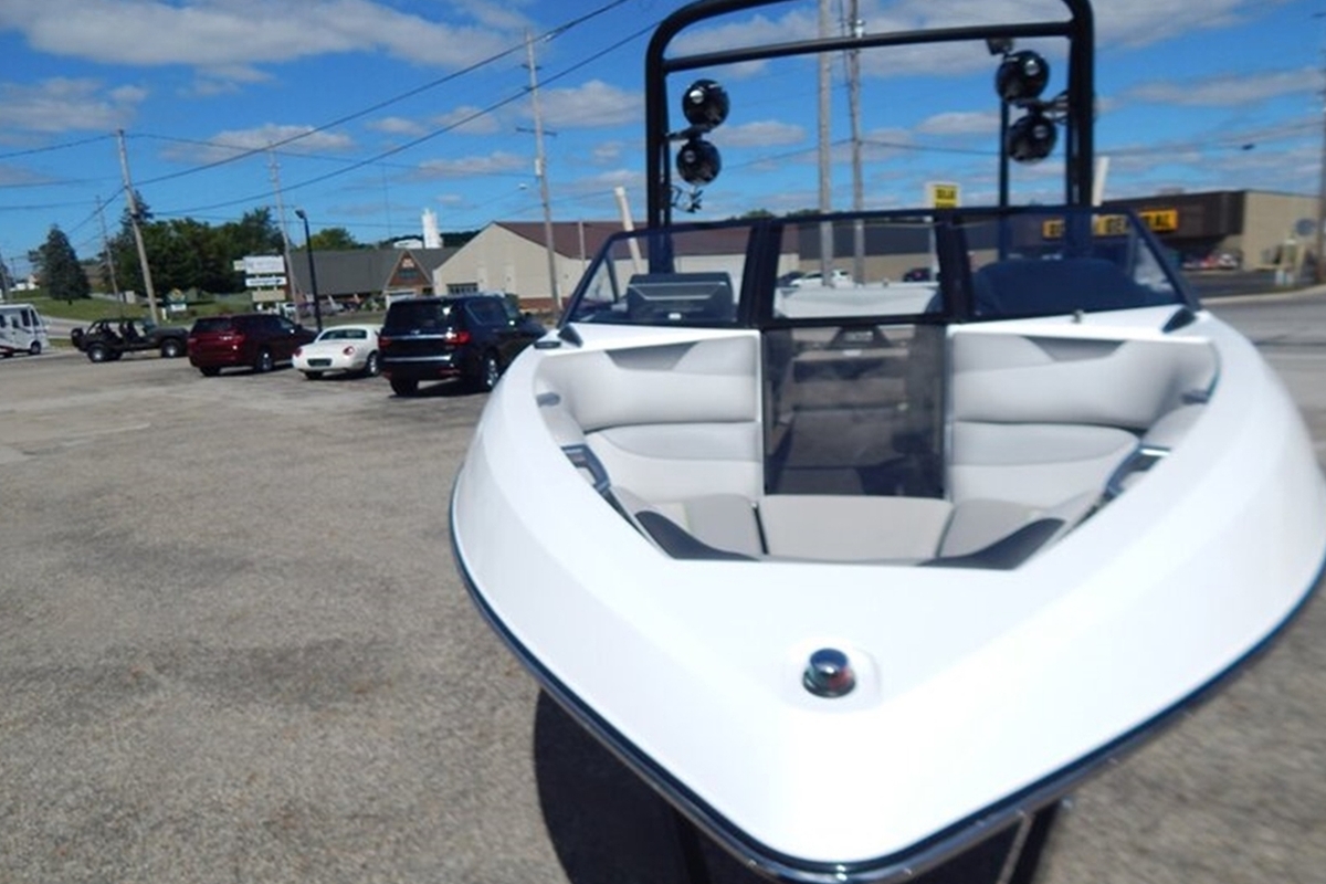 2016 Malibu Wakesetter 22 VLX, 10