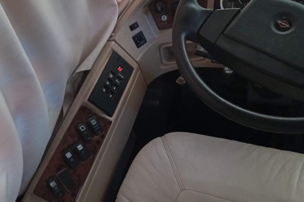 2006 Fleetwood Excursion 39J, 4
