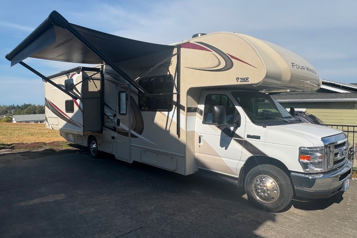 2021 Thor Four Winds 30D, 0