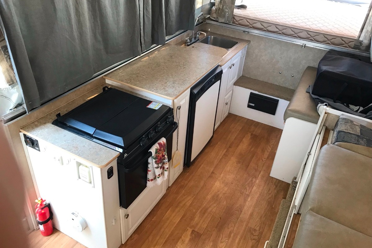 2005 Starcraft Centennial 3608, 4