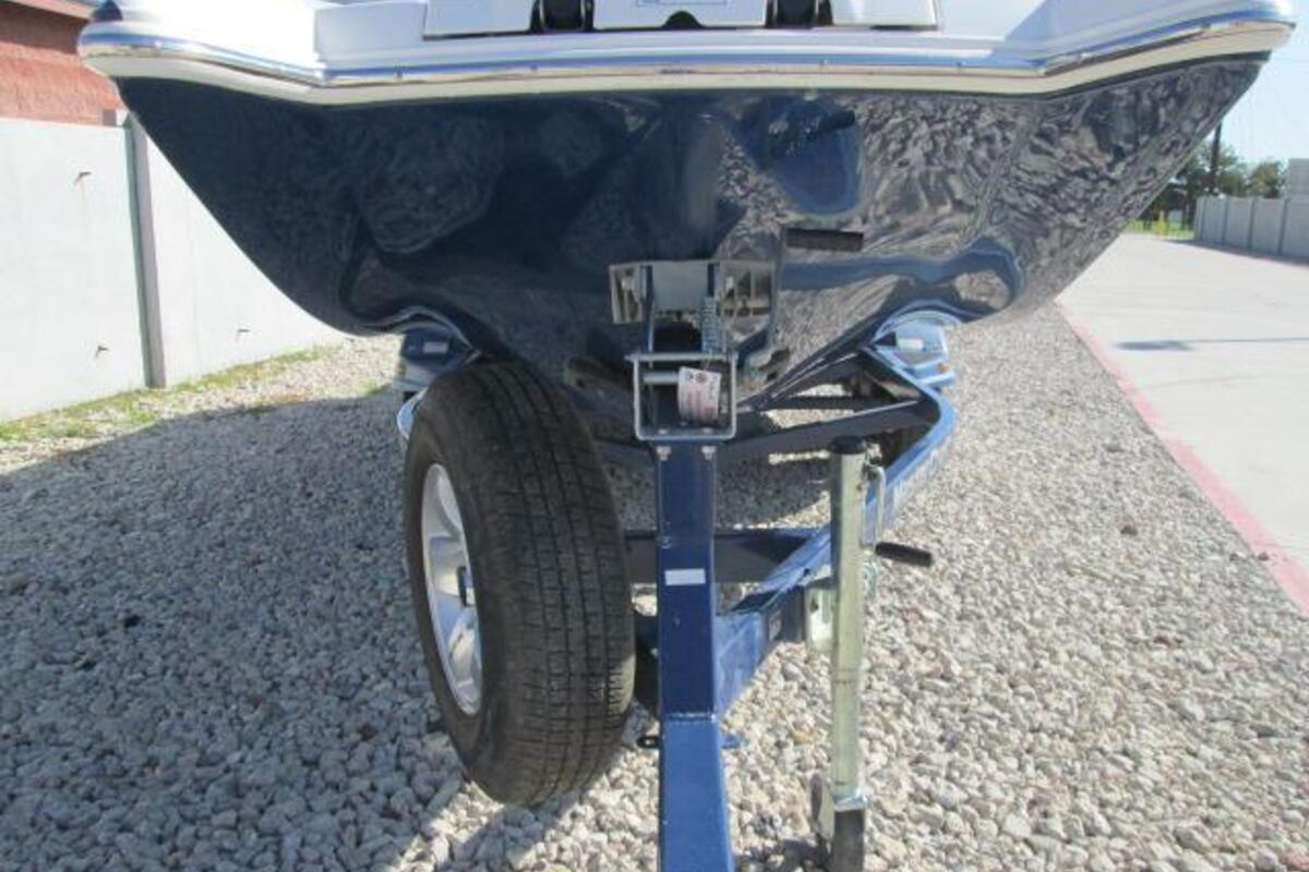 2004 MasterCraft Xstar, 5