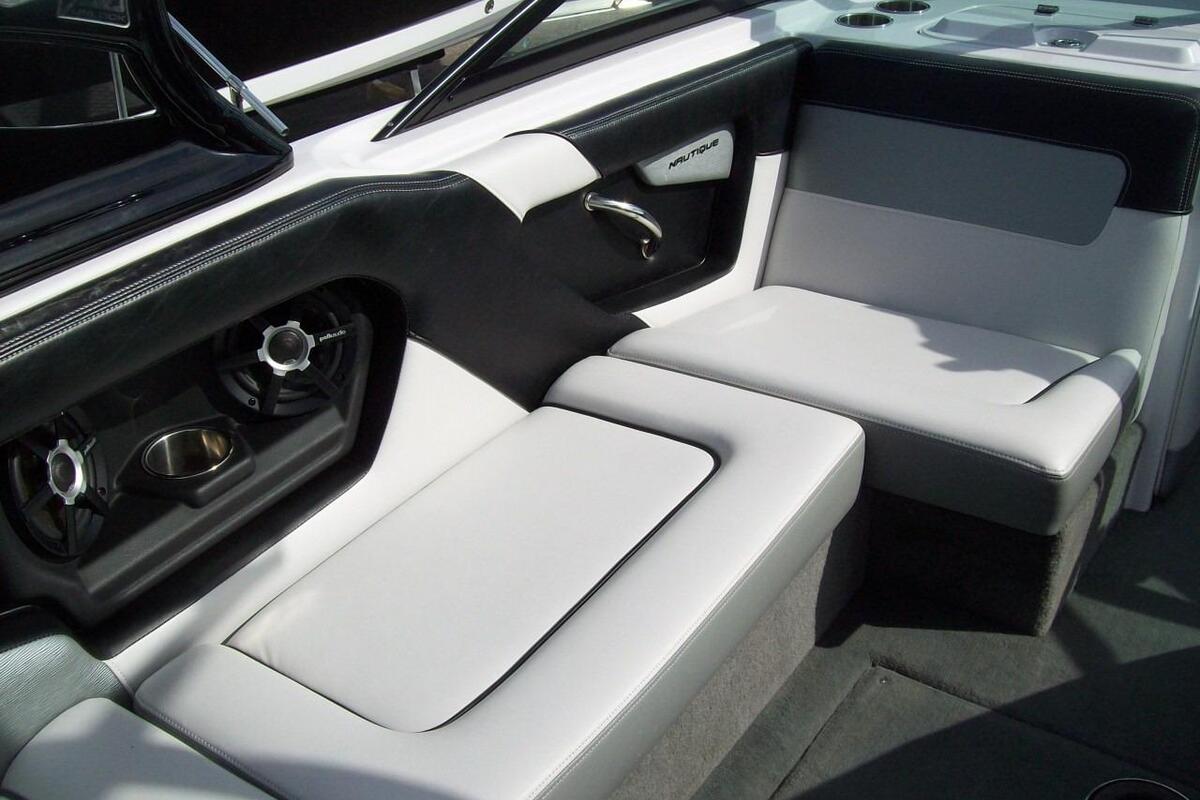 2011 Correct Craft Sport Nautique 200, 18