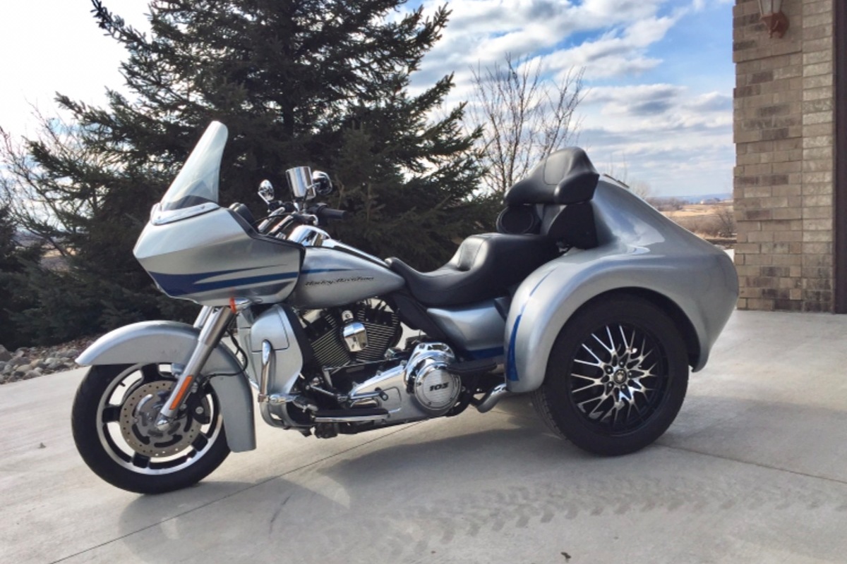 2011 Harley-Davidson Road Glide, 1