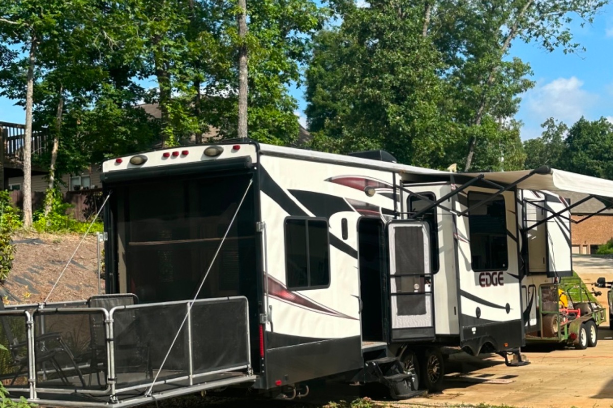 2015 Heartland Edge 357, 2