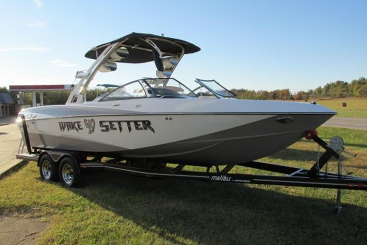 2012 Malibu Wakesetter 247 LSV, 0