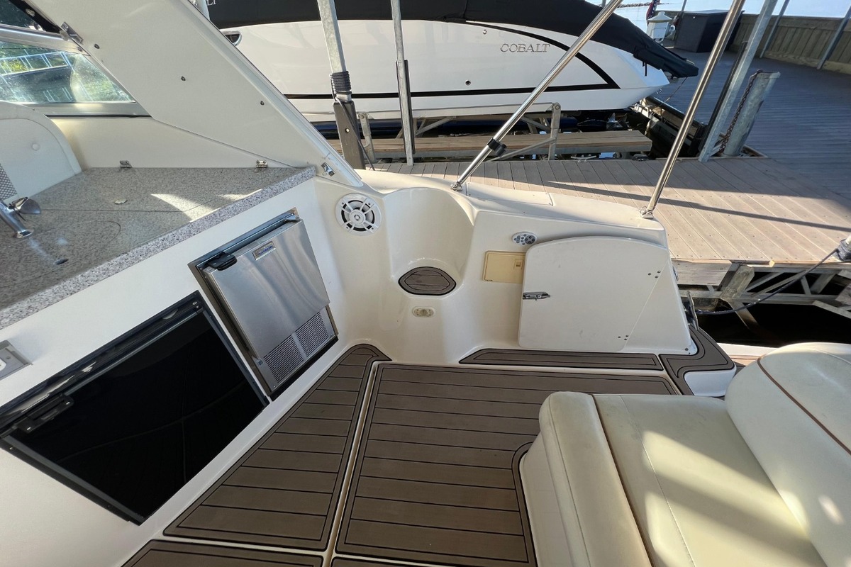 2002 Rinker 342 Fiesta Vee, 15