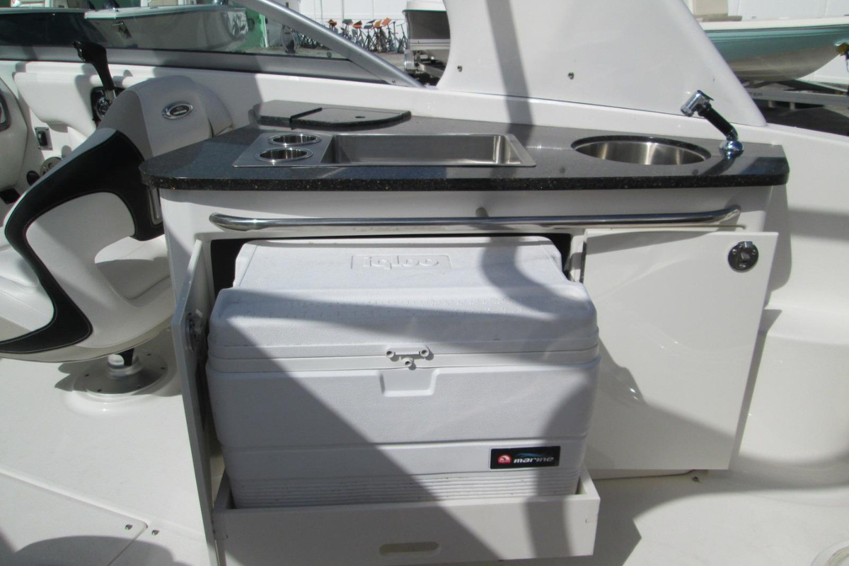 2012 Chaparral 264 Sunesta, 13