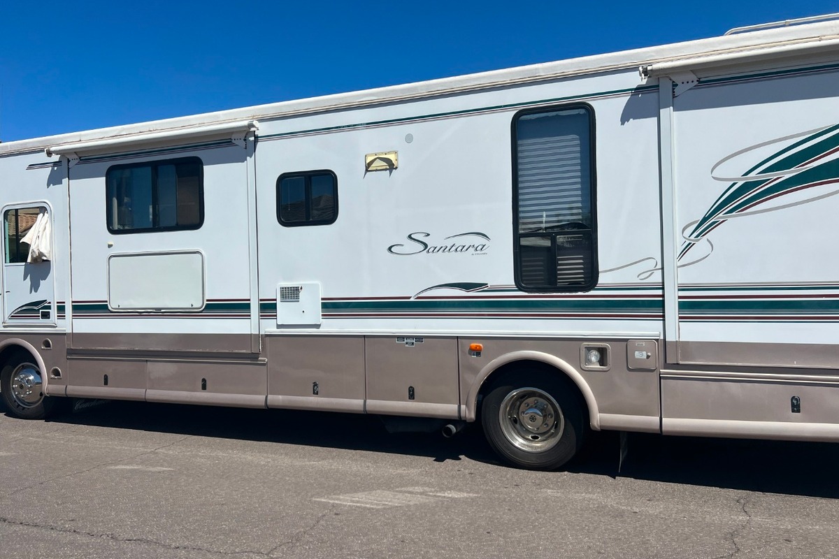 1999 Coachmen Santara, 7