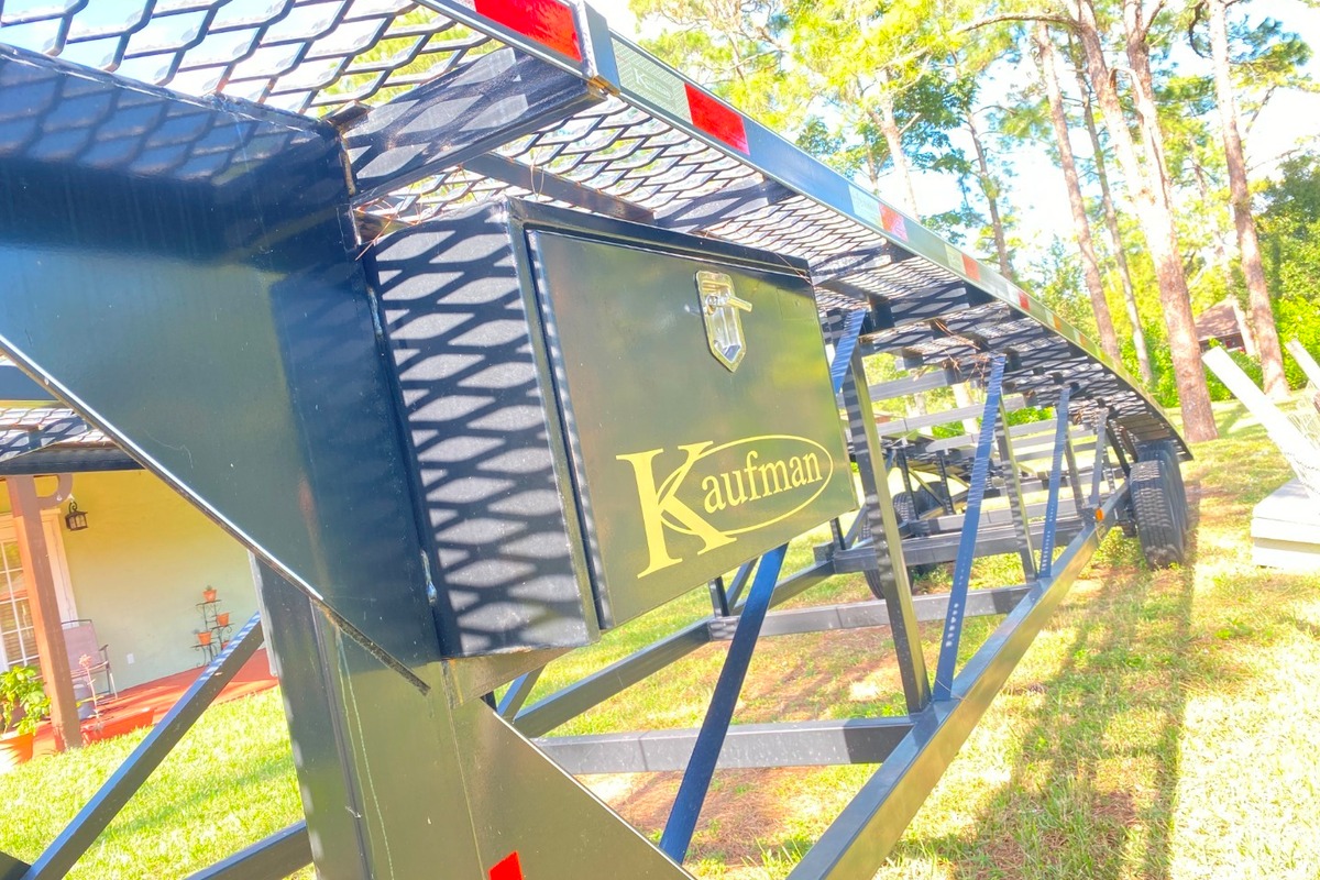 2020 Kaufman Trailer, 1