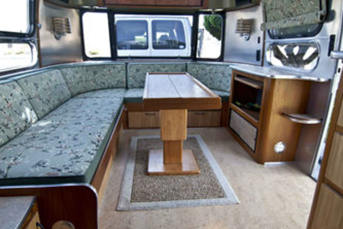1970 Airstream Caravanner Land Yacht, 14