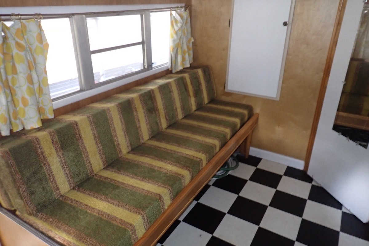 1973 Road Ranger 14 foot travel trailer in Houston, TX