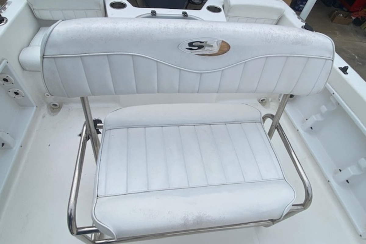 2015 Sea Hunt Triton 188, 6