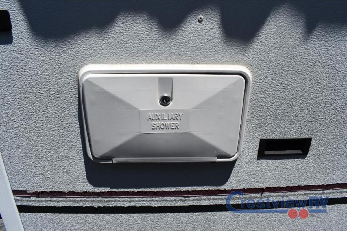 2007 Fleetwood Highlander Niagara white, 9