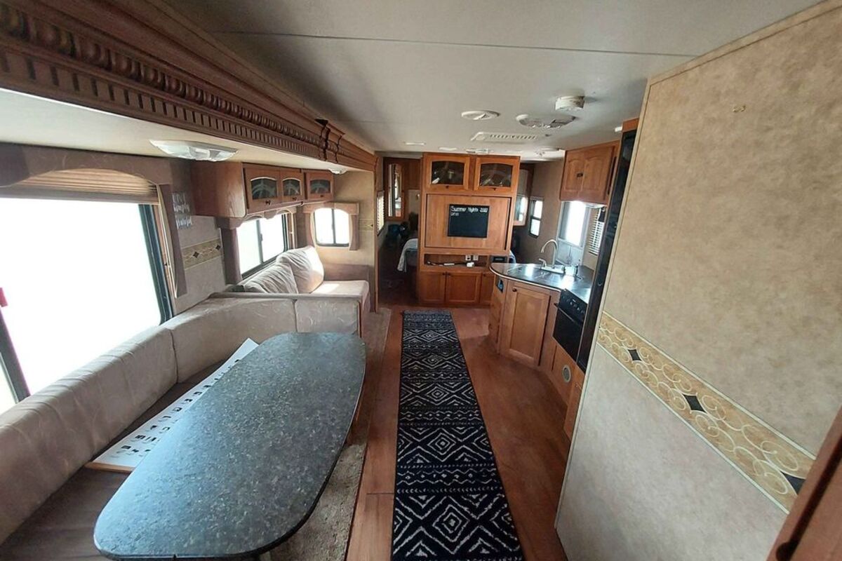 2012 Heartland Northtrail 32BHDS, 4