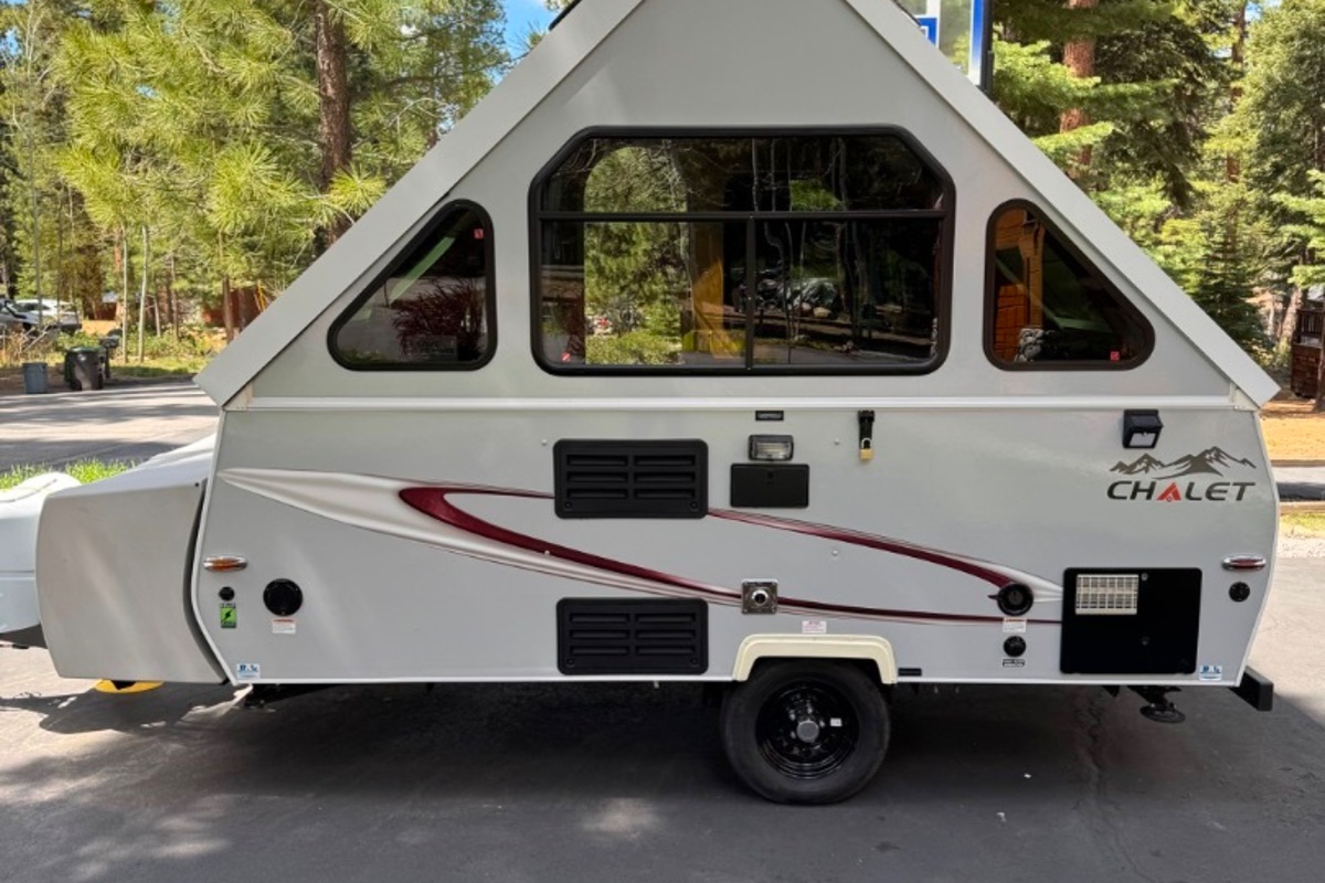 2016 Chalet RV Arrowhead Classic, 5
