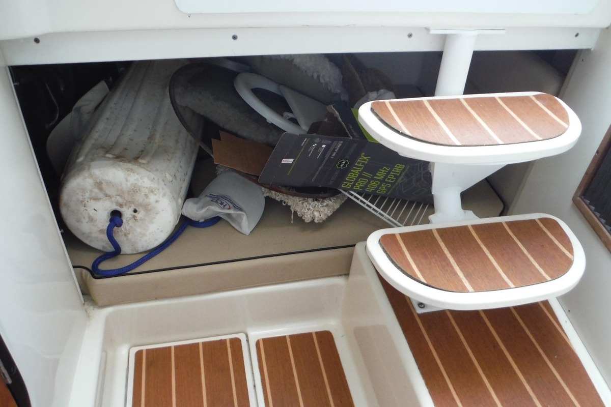 2007 Triton Boats 351 Express, 26