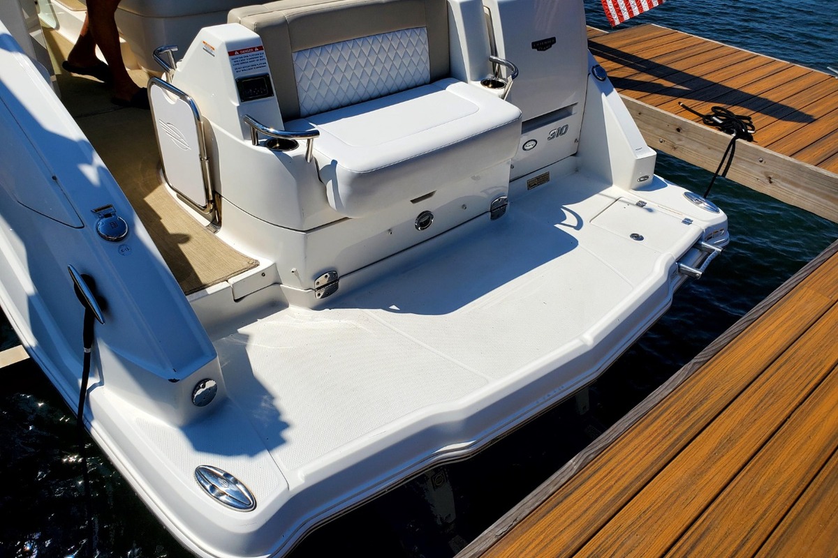 2014 Chaparral 310 Signature, 3
