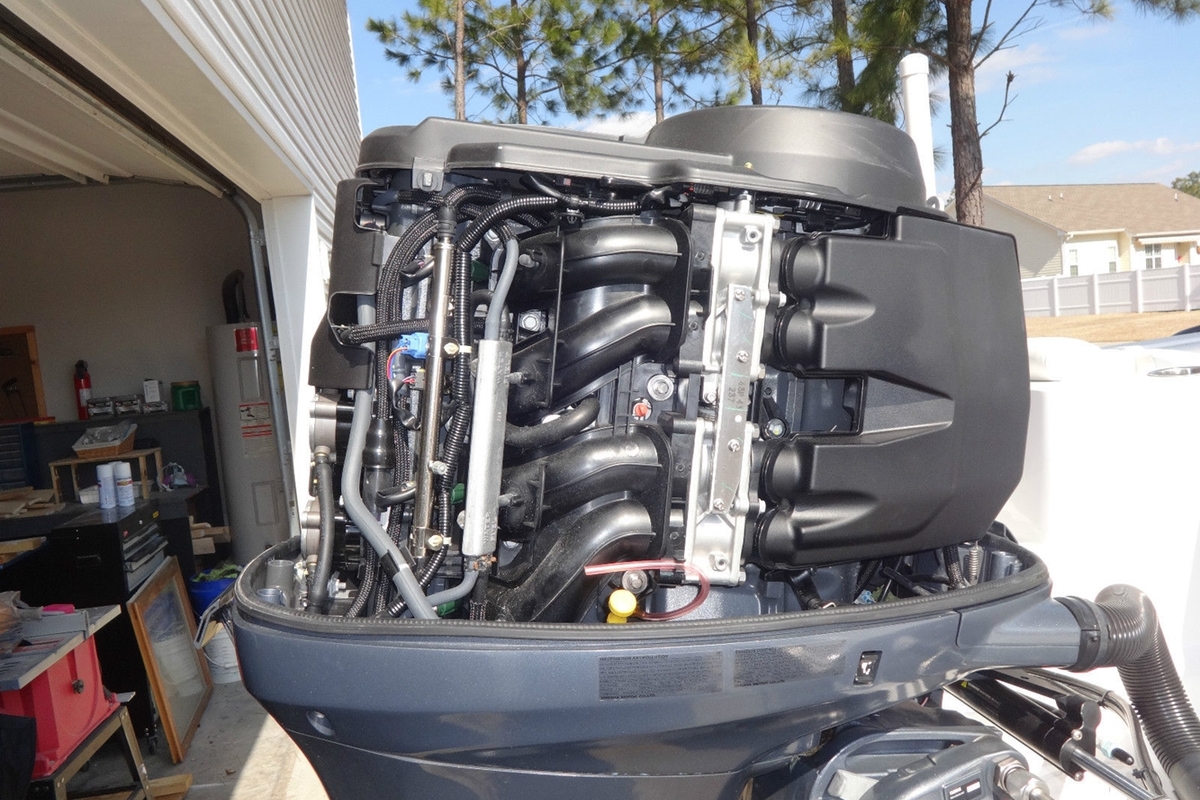2012 Sea Hunt Triton 210, 14