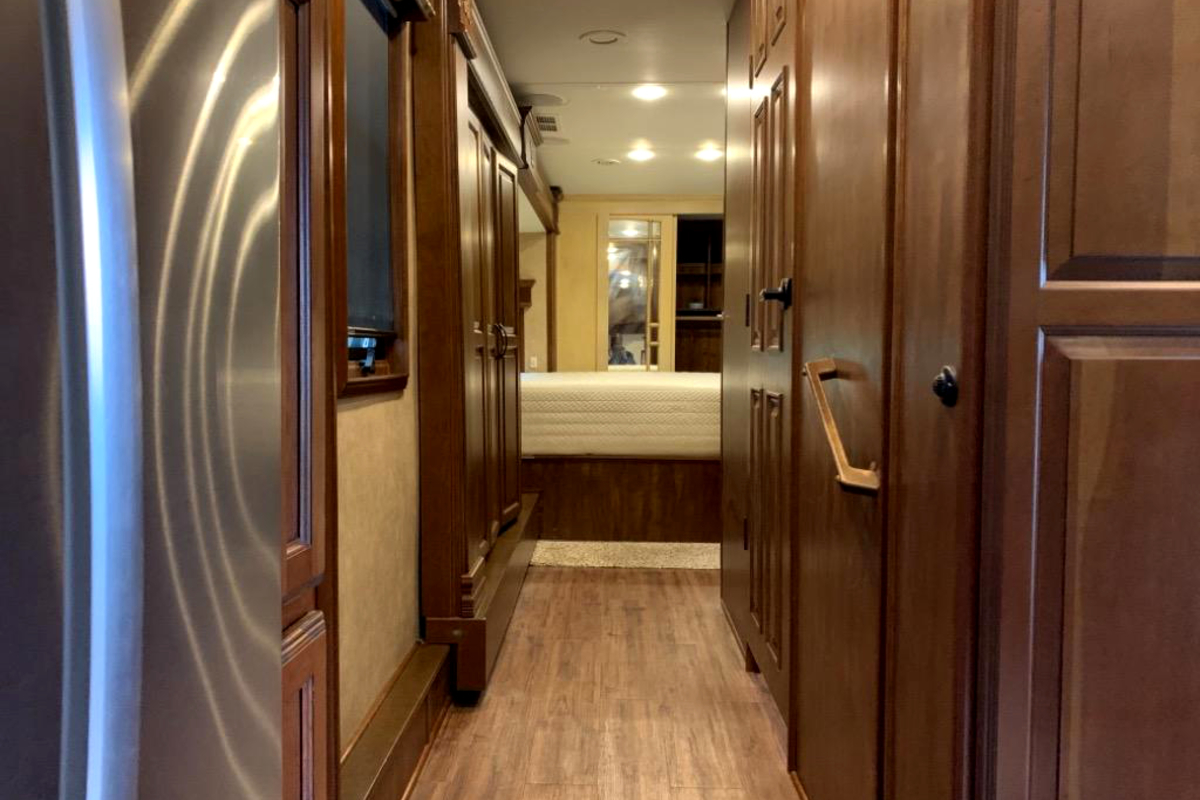2014 DRV Mobile Suites Estates 38 RSB3, 3