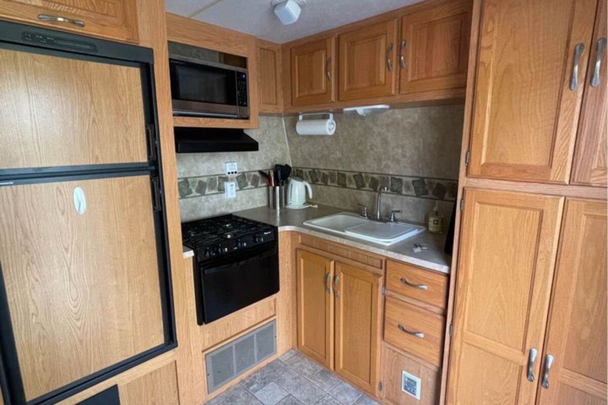 2007 Coachmen - Spirit of America 23 FKS, 6
