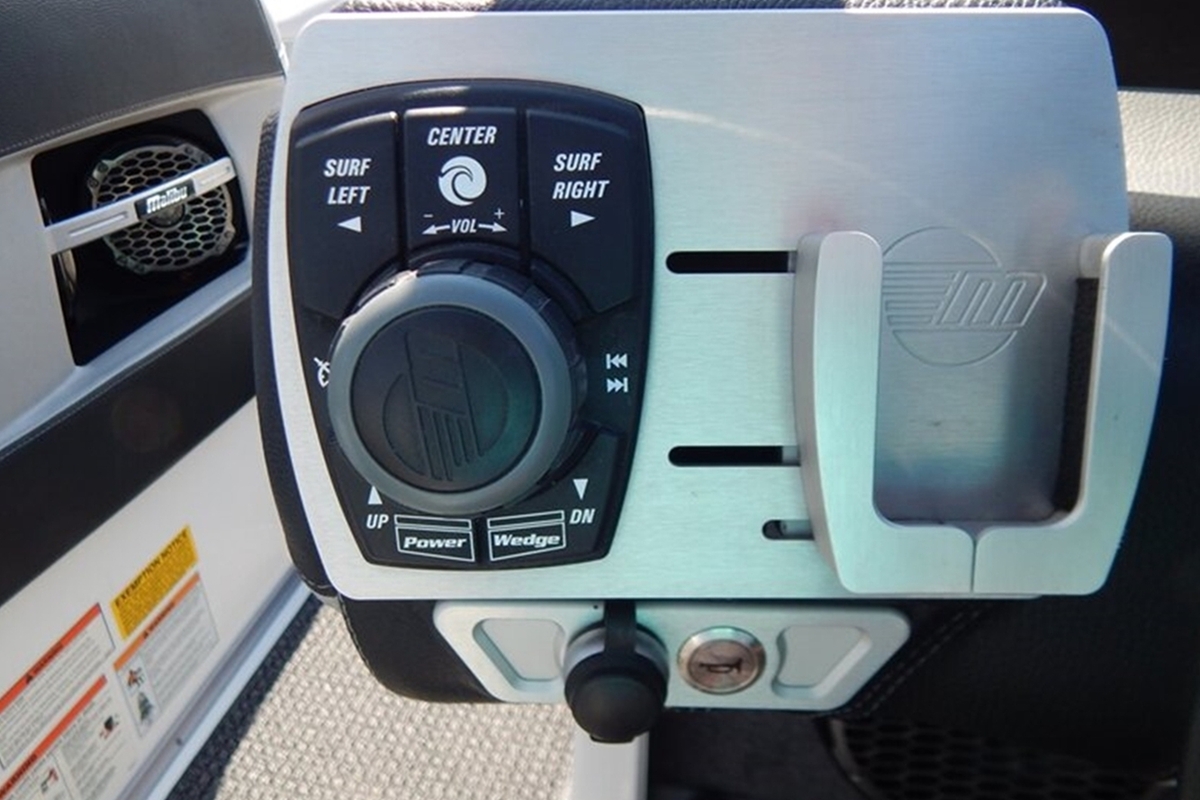 2016 Malibu Wakesetter 22 VLX, 46