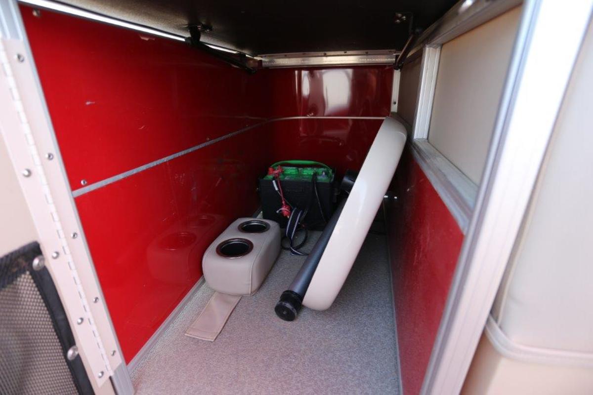 2017 Sun Tracker 20DLX, 8