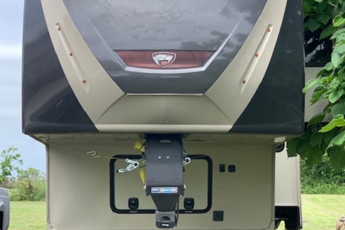 2014 ForestRiver Sabre Tan, 3