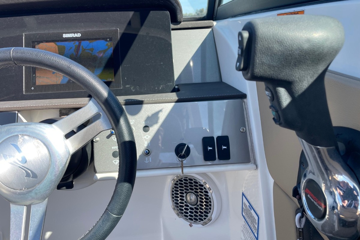 2018 Sea Ray 270 Sundeck, 9