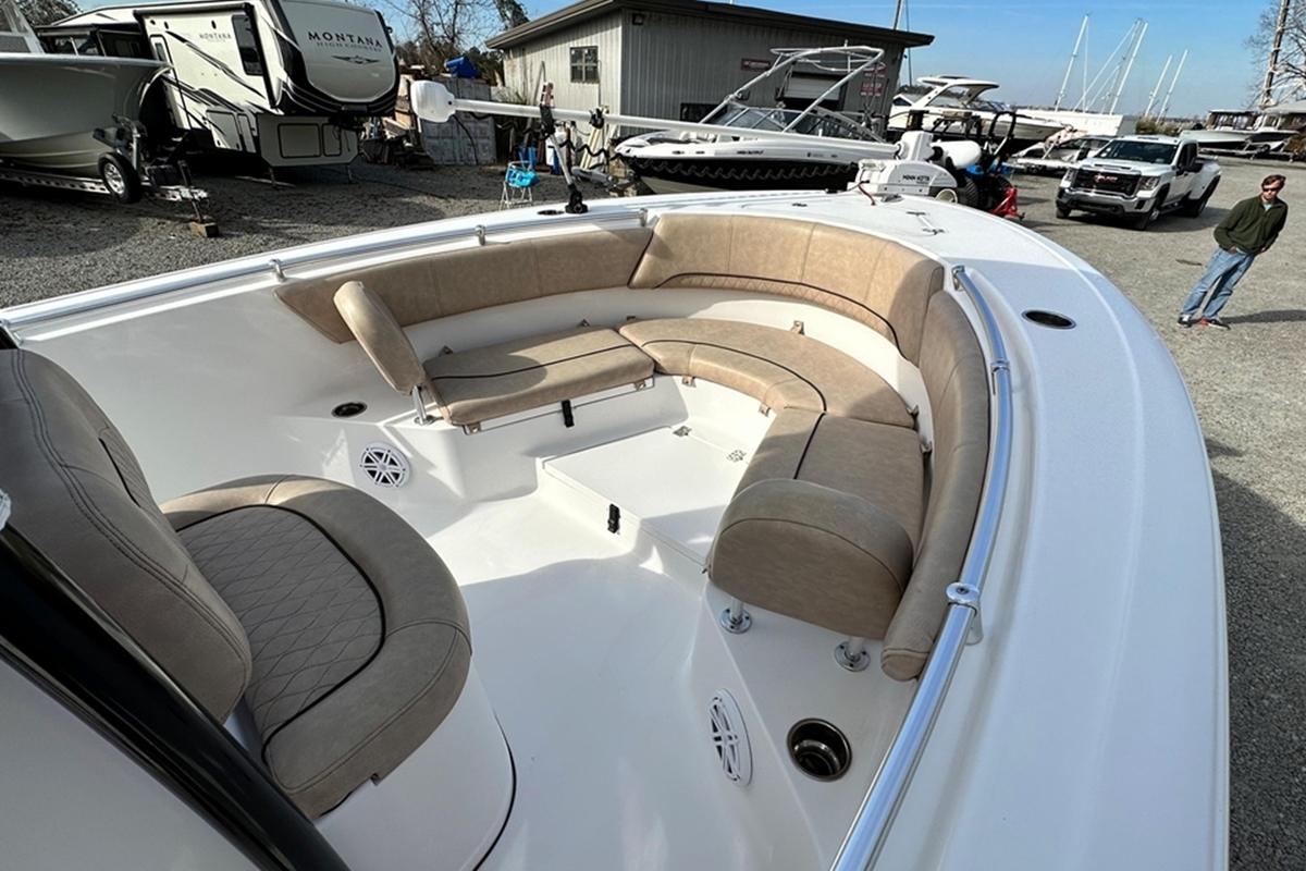 2019 Sportsman Boats Heritage 231, 9