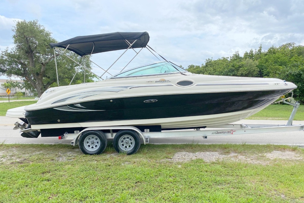 2006 Sea Ray 240 Sundeck, 2